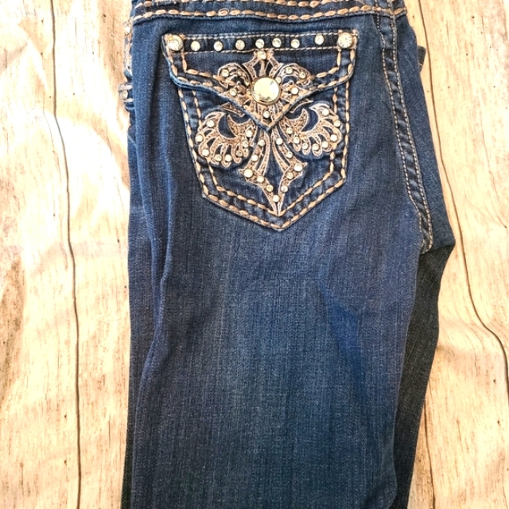 LA Idol Jeans- Stretch butt hugging-size 3 - Picture 2 of 8